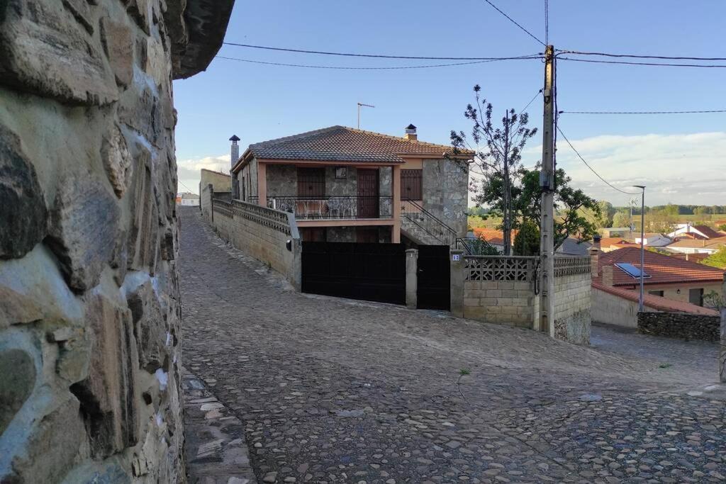 Casa Rural La Vizana Alija del Infantado Exterior foto